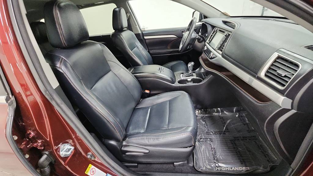 Thumbnail: 2016 Toyota Highlander - 10