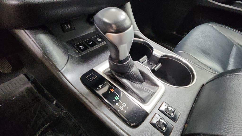 Thumbnail: 2016 Toyota Highlander - 14