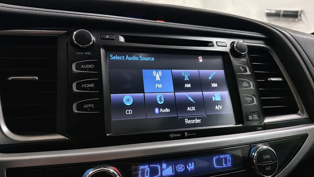 Thumbnail: 2014 Toyota Highlander - 14