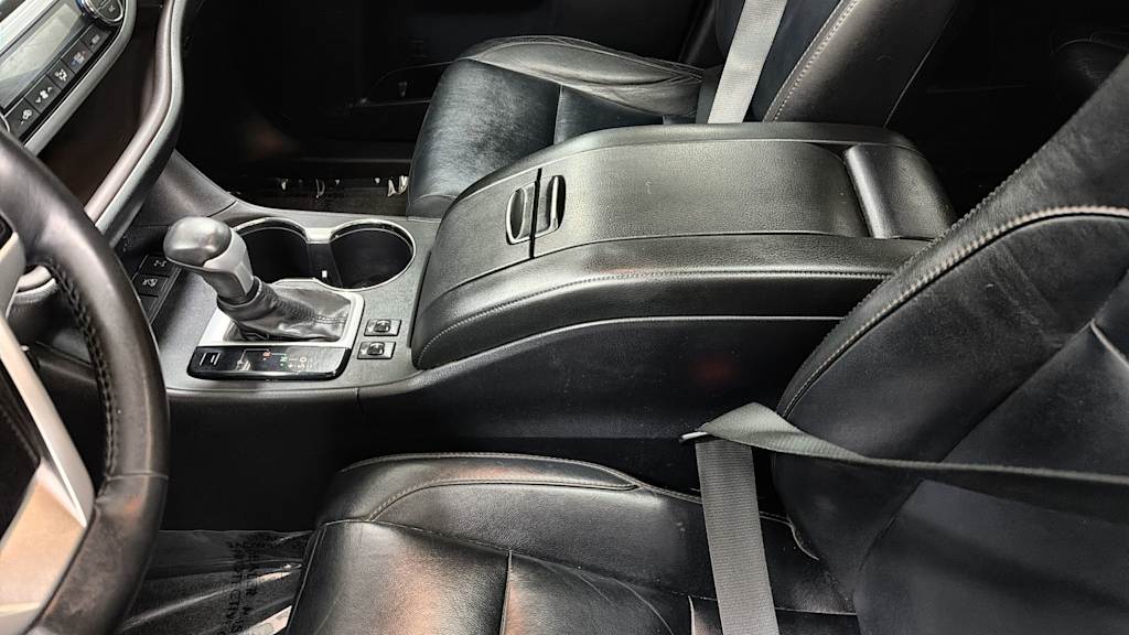 Thumbnail: 2014 Toyota Highlander - 30
