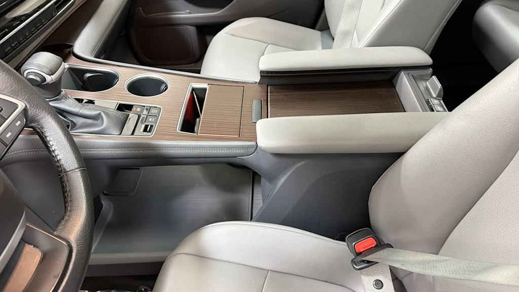 Thumbnail: 2022 Toyota Sienna - 29