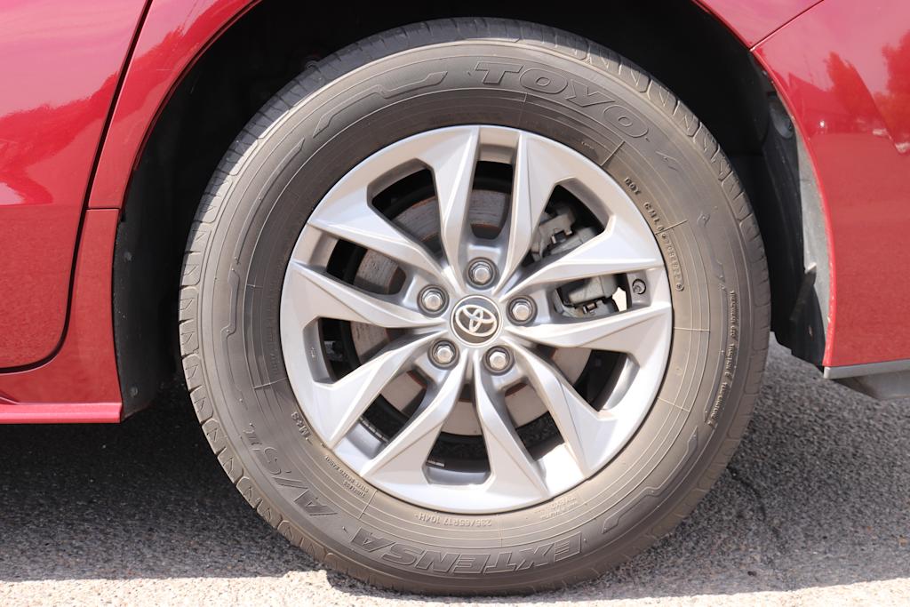Thumbnail: 2022 Toyota Sienna - 6