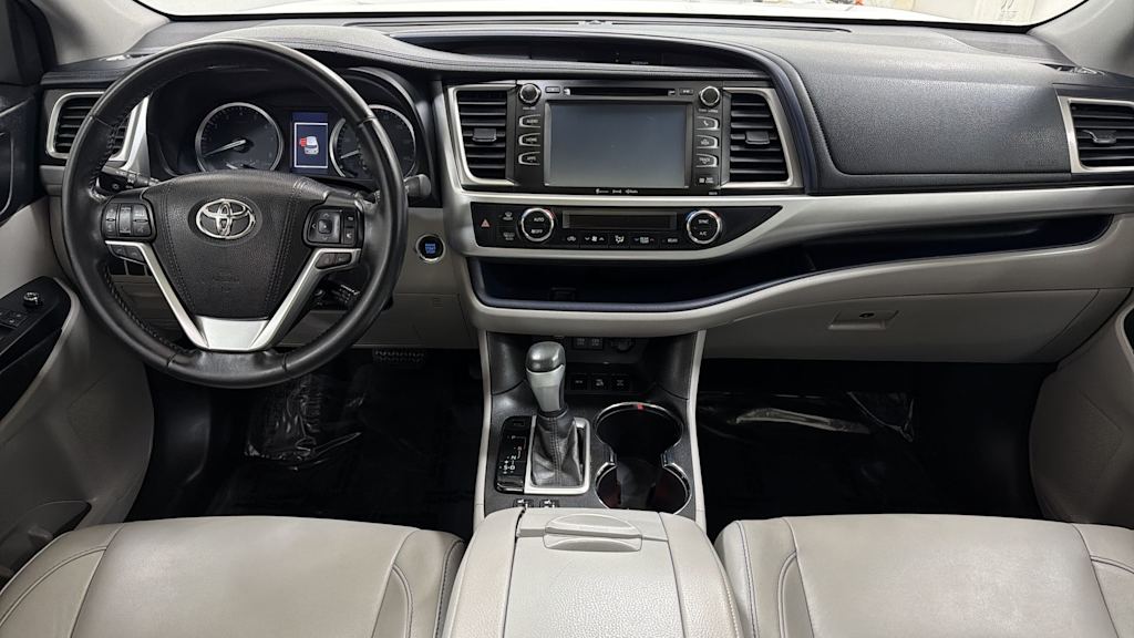 Thumbnail: 2017 Toyota Highlander - 14