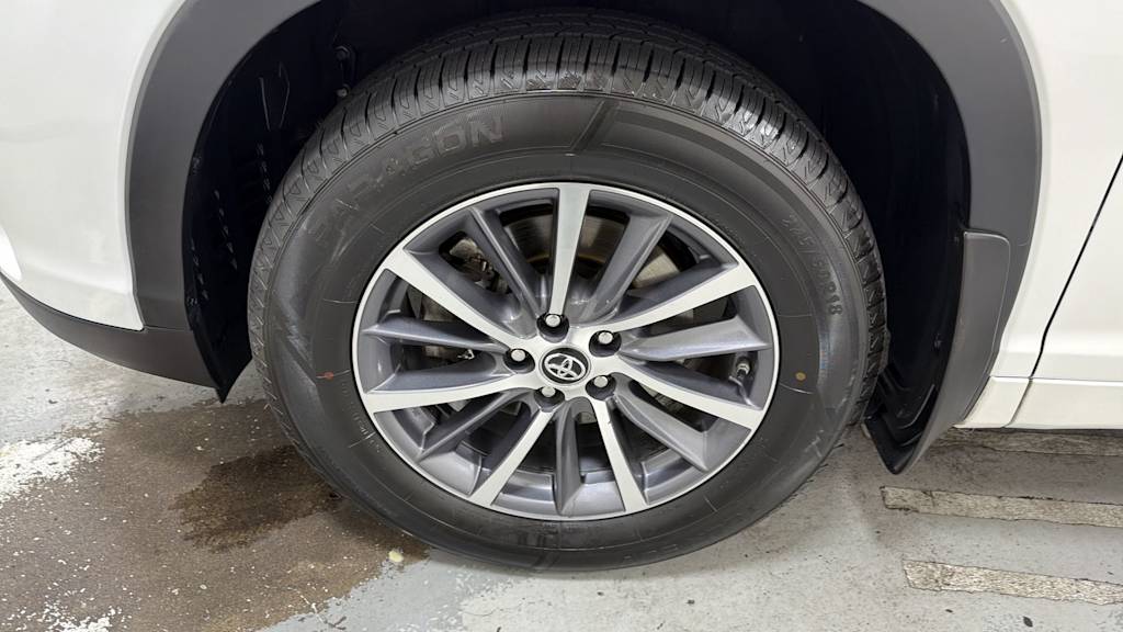 Thumbnail: 2017 Toyota Highlander - 8