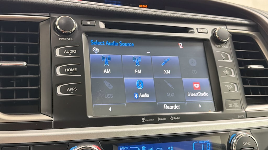 Thumbnail: 2018 Toyota Highlander - 14