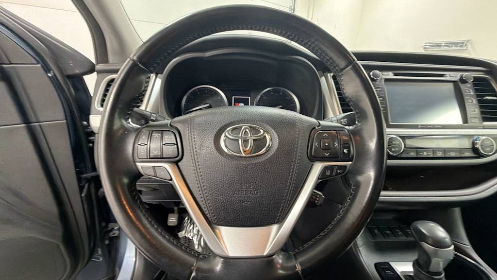 Thumbnail: 2018 Toyota Highlander - 9
