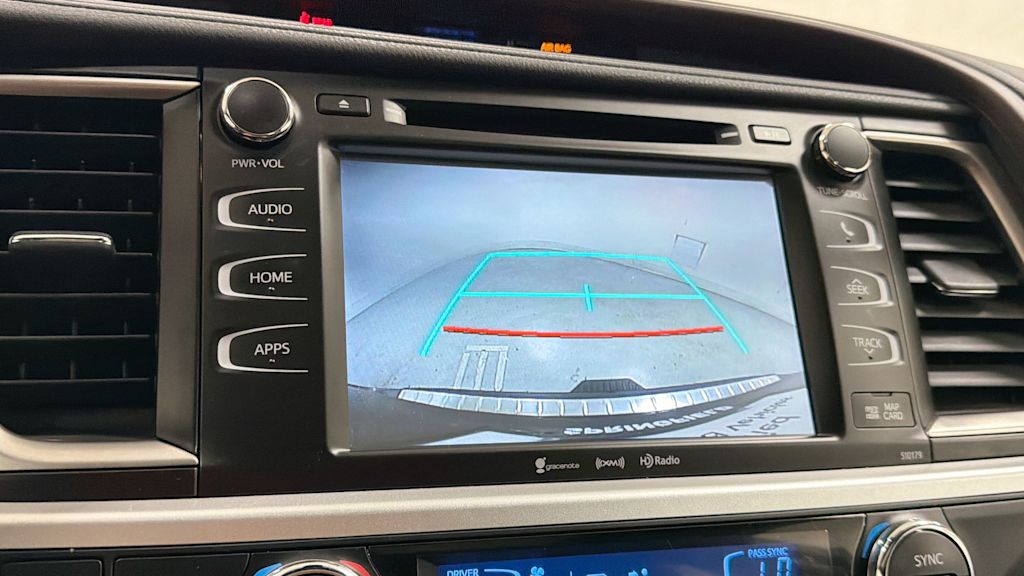Thumbnail: 2018 Toyota Highlander - 27