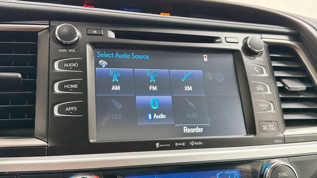 Thumbnail: 2018 Toyota Highlander - 15