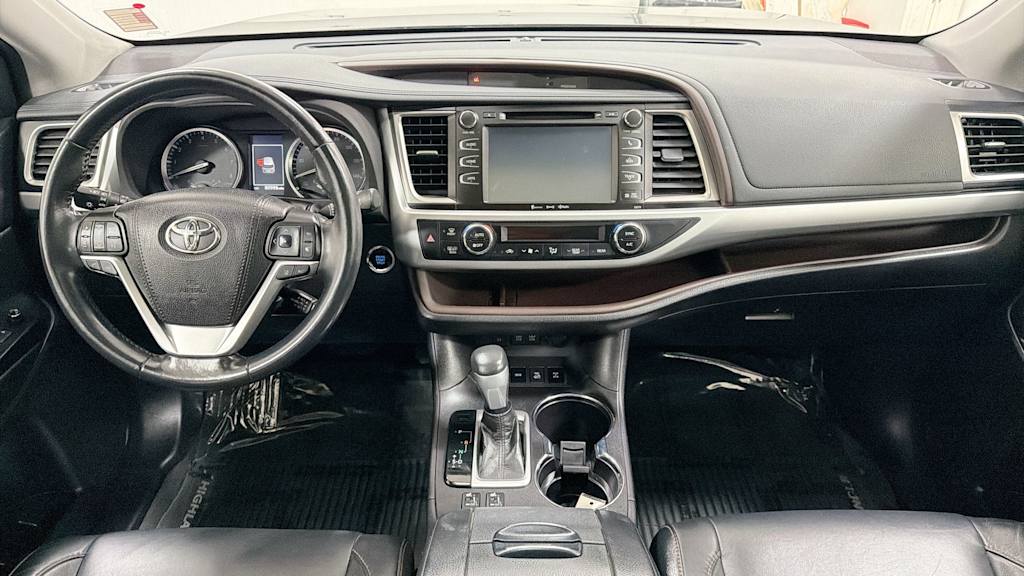 Thumbnail: 2018 Toyota Highlander - 14