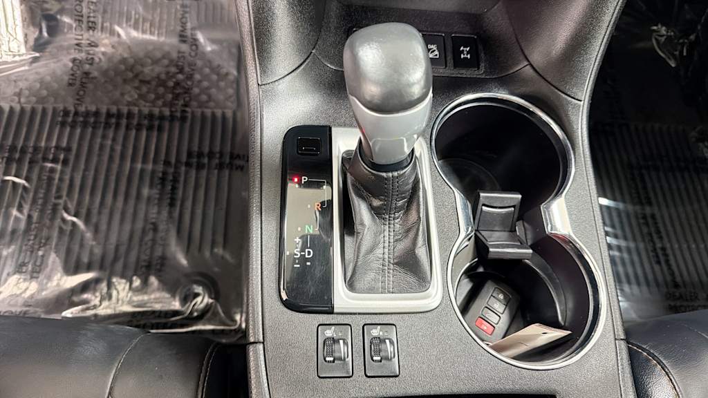 Thumbnail: 2018 Toyota Highlander - 16