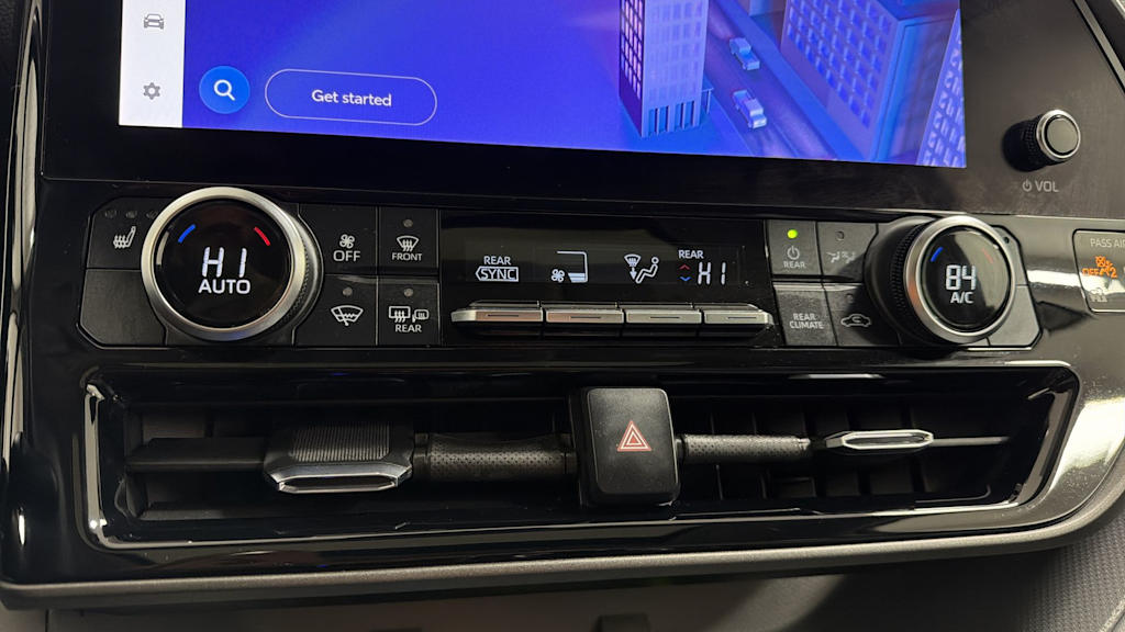 Thumbnail: 2023 Toyota Highlander - 29