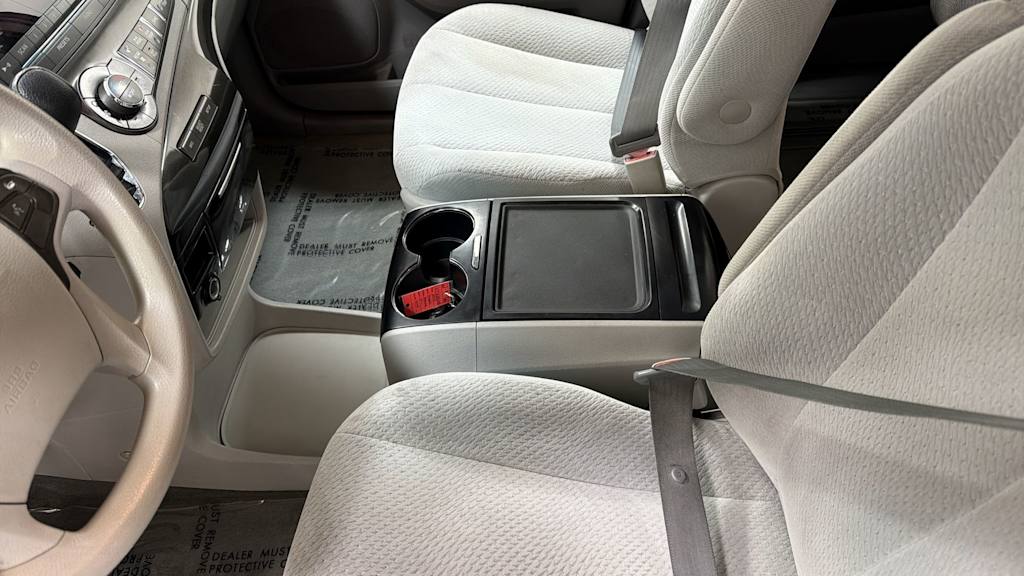 Thumbnail: 2013 Toyota Sienna - 12
