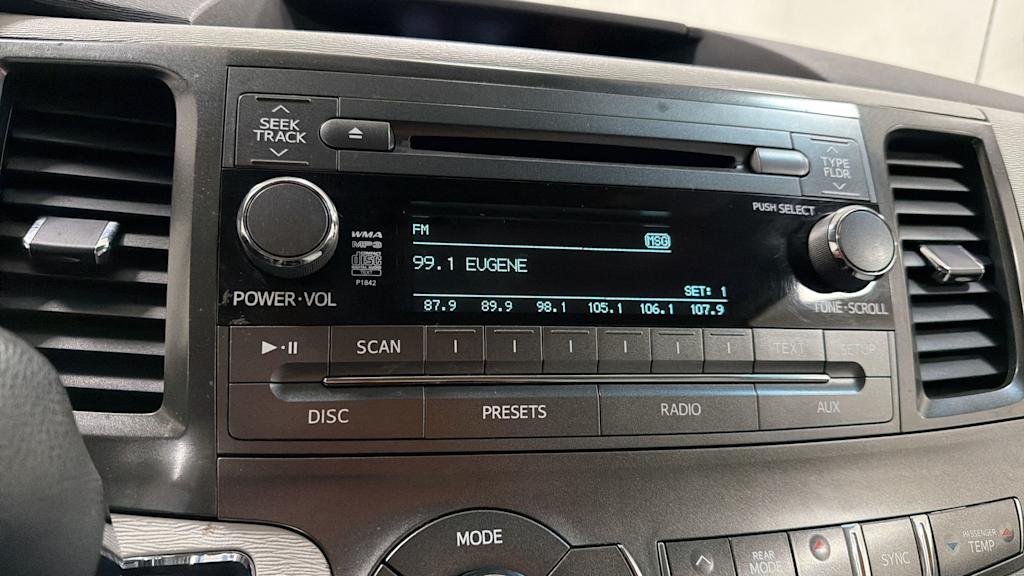 Thumbnail: 2013 Toyota Sienna - 15