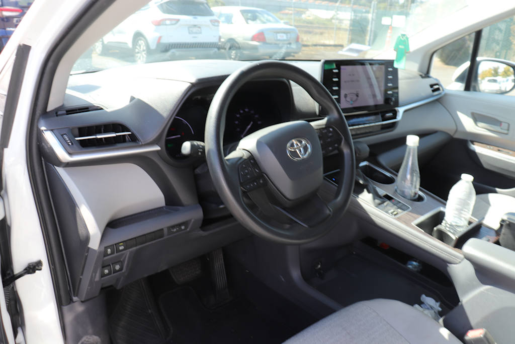 Thumbnail: 2022 Toyota Sienna - 2
