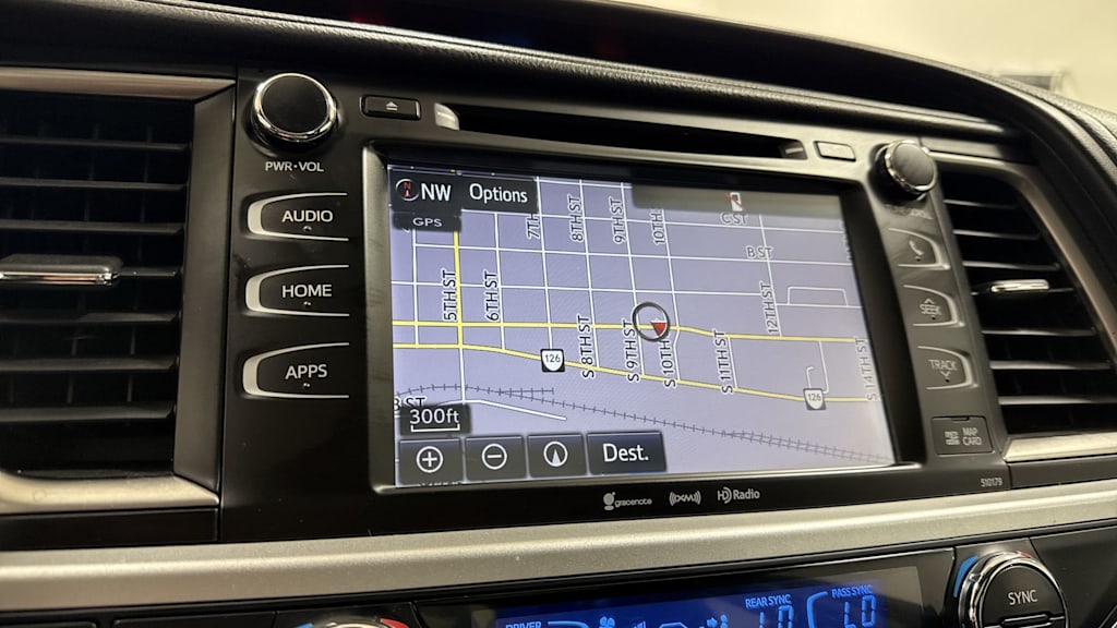 Thumbnail: 2017 Toyota Highlander - 28