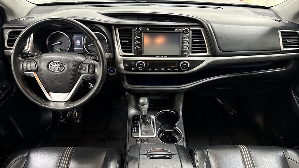 Thumbnail: 2017 Toyota Highlander - 14