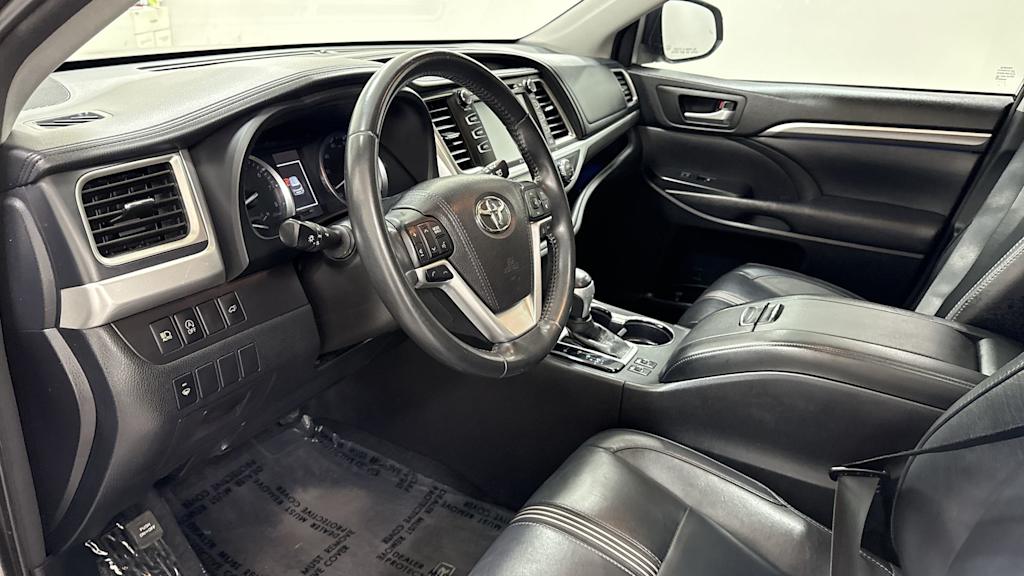 Thumbnail: 2017 Toyota Highlander - 2