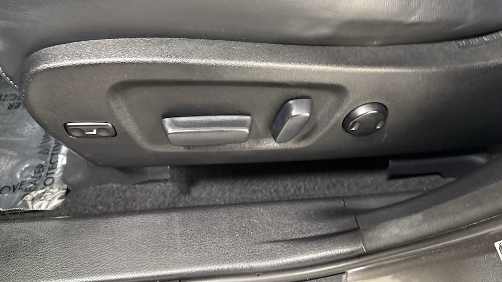 Thumbnail: 2017 Toyota Highlander - 25