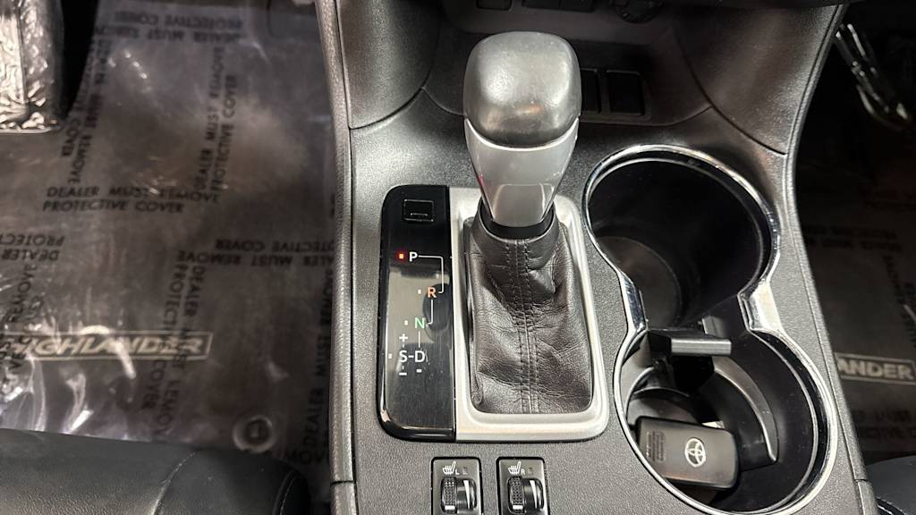 Thumbnail: 2017 Toyota Highlander - 16