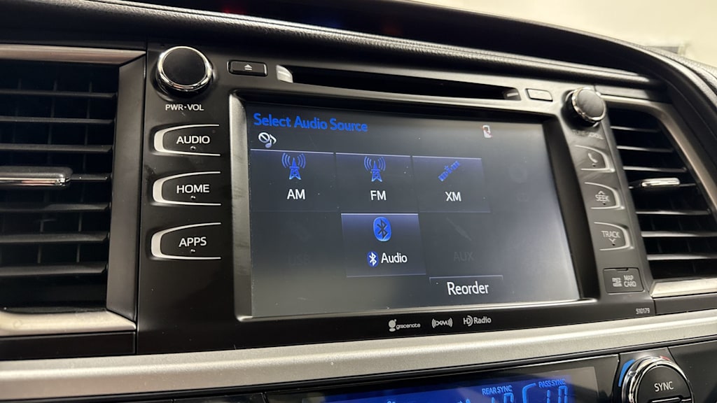 Thumbnail: 2017 Toyota Highlander - 15