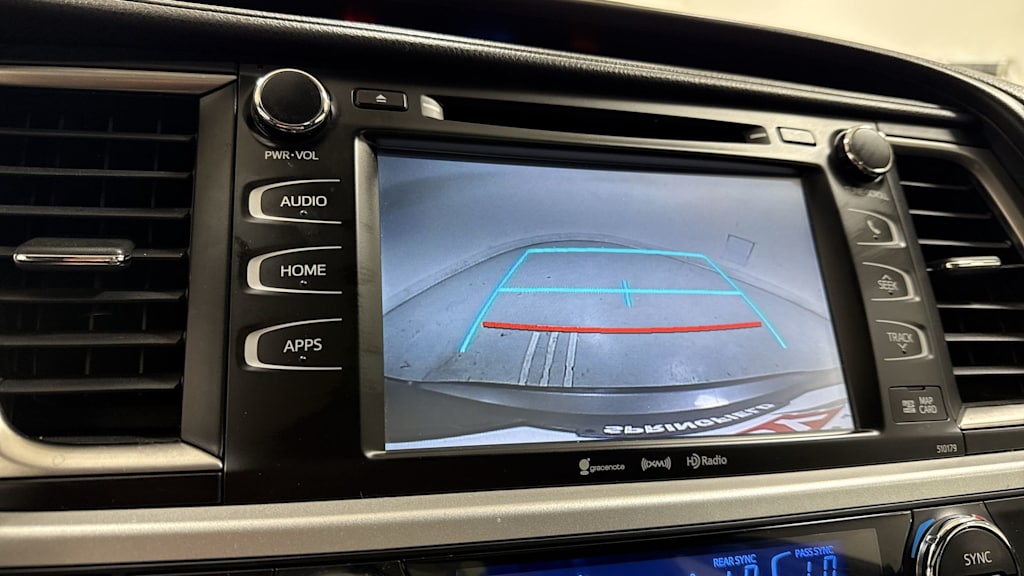 Thumbnail: 2017 Toyota Highlander - 27