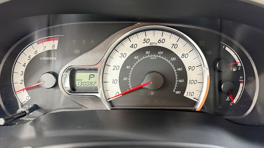 Thumbnail: 2014 Toyota Sienna - 16