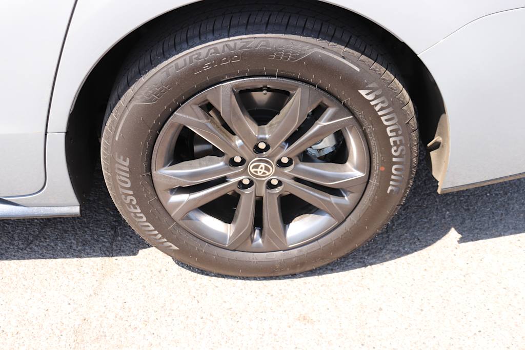 Thumbnail: 2026 Toyota Sienna - 7