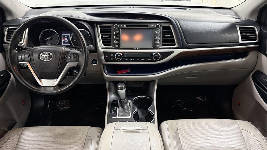Thumbnail: 2014 Toyota Highlander - 13