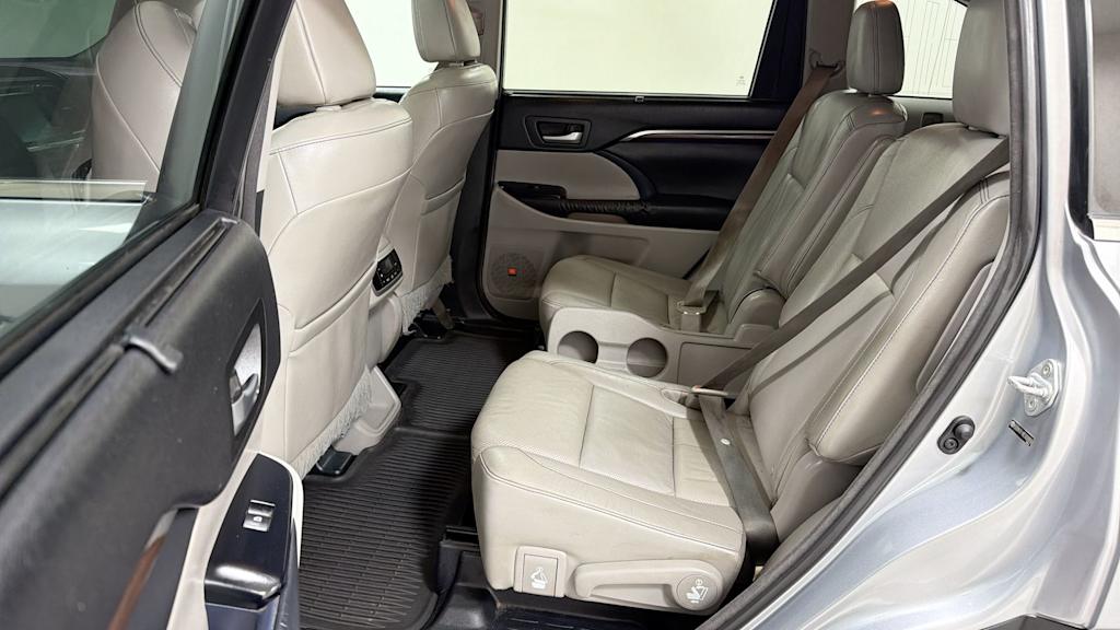 Thumbnail: 2014 Toyota Highlander - 12