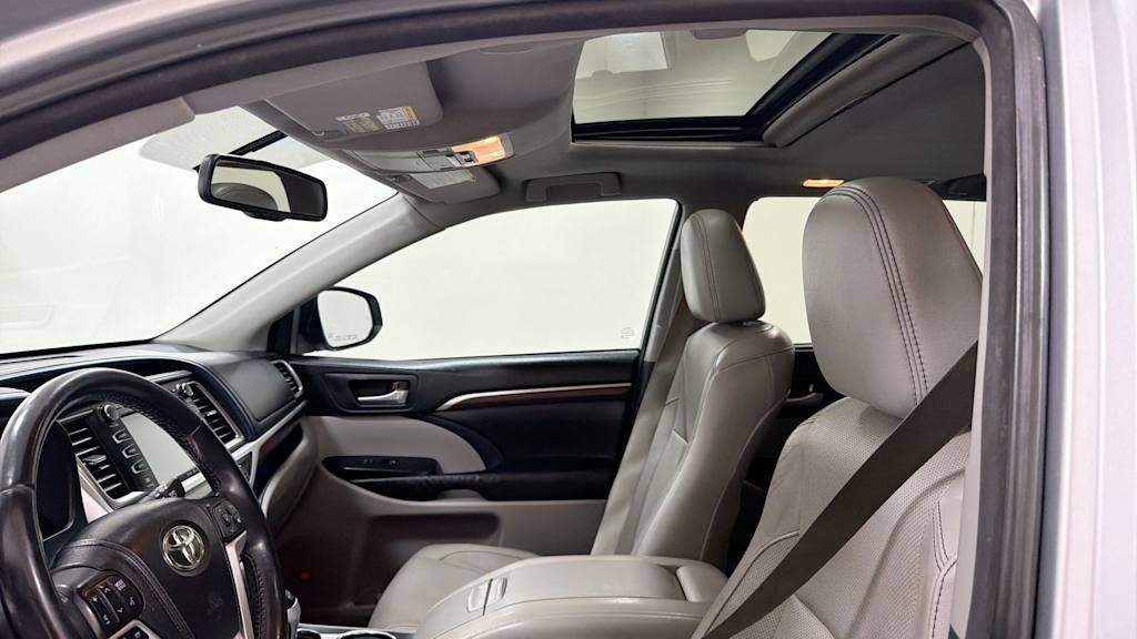 Thumbnail: 2014 Toyota Highlander - 11