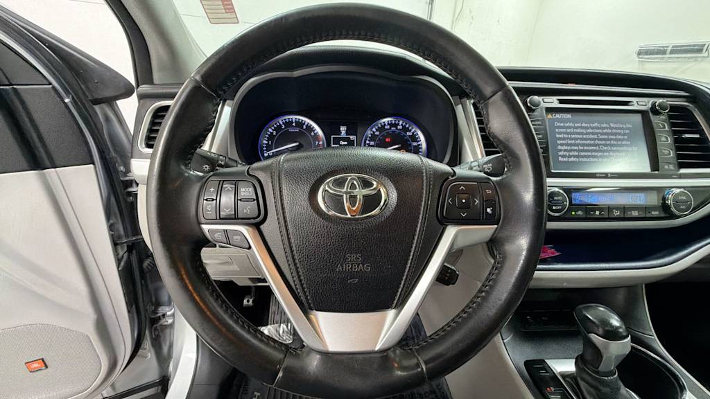 Thumbnail: 2014 Toyota Highlander - 9