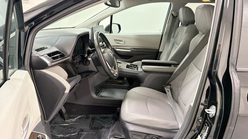 Thumbnail: 2022 Toyota Sienna - 11