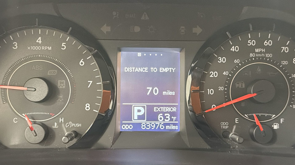 Thumbnail: 2015 Toyota Sienna - 17