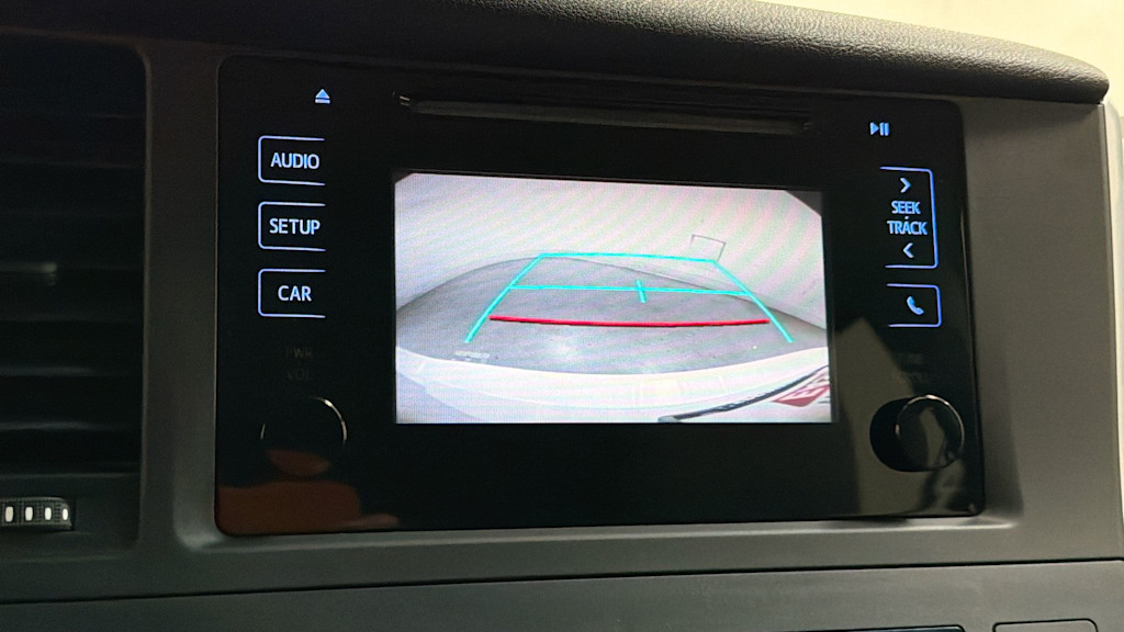 Thumbnail: 2015 Toyota Sienna - 27