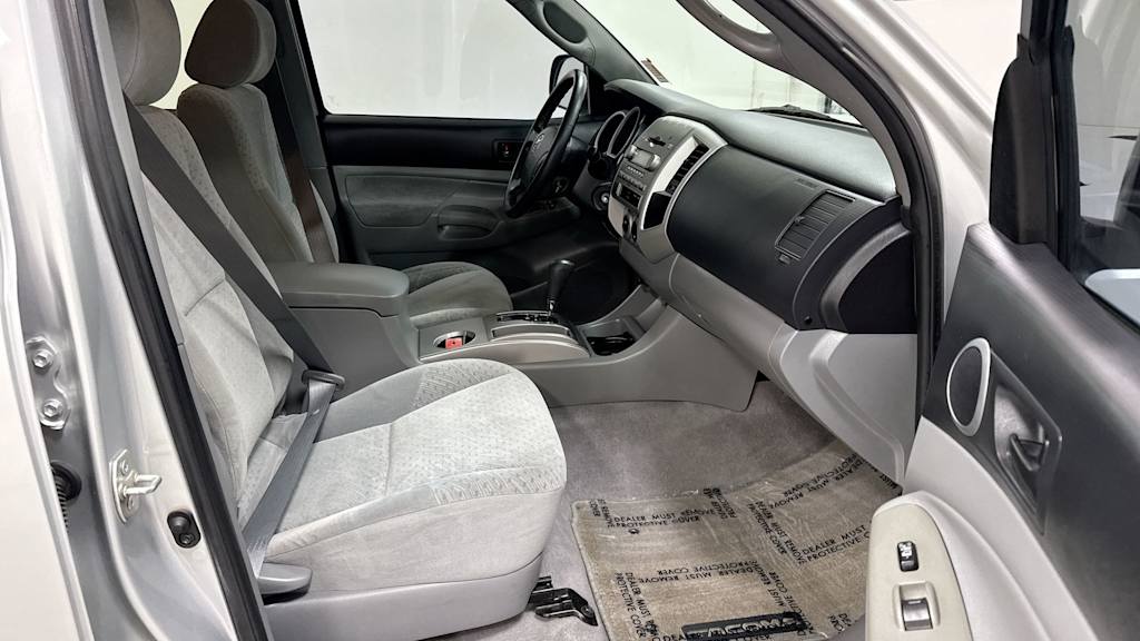 2008 Toyota Tacoma S-Runner 29