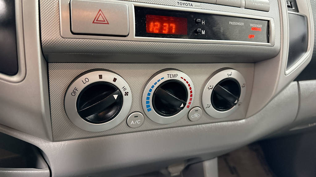 2008 Toyota Tacoma S-Runner 27