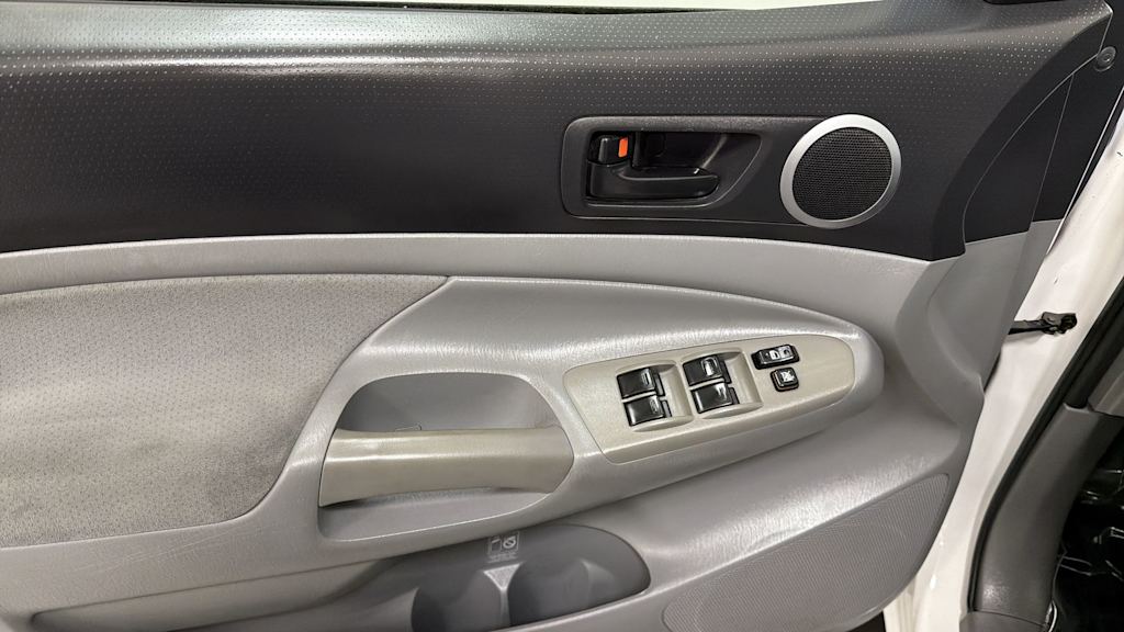 Thumbnail: 2007 Toyota Tacoma - 24