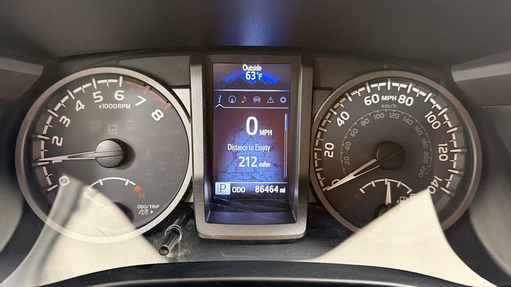 Thumbnail: 2016 Toyota Tacoma - 16