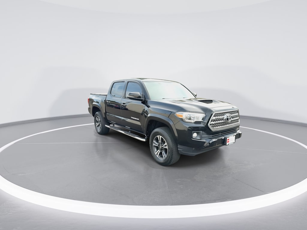 Thumbnail: 2016 Toyota Tacoma - 6
