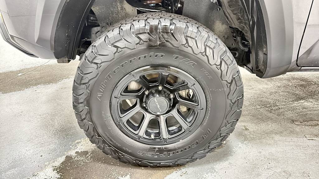 Thumbnail: 2019 Toyota Tacoma - 8