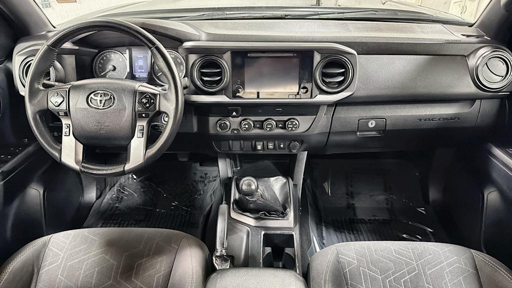 Thumbnail: 2019 Toyota Tacoma - 14