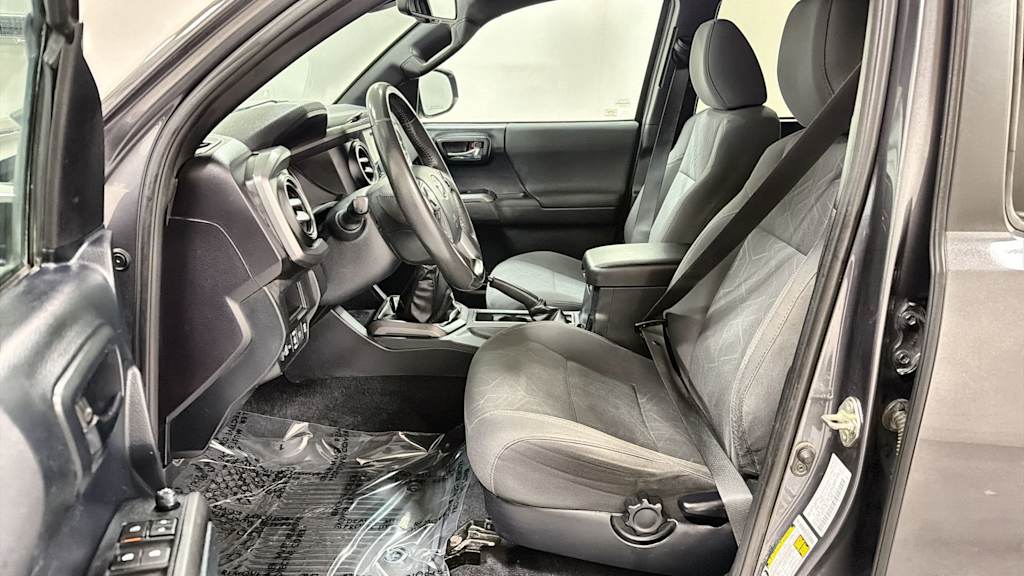 Thumbnail: 2019 Toyota Tacoma - 11
