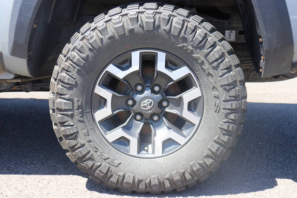 Thumbnail: 2020 Toyota Tacoma - 6