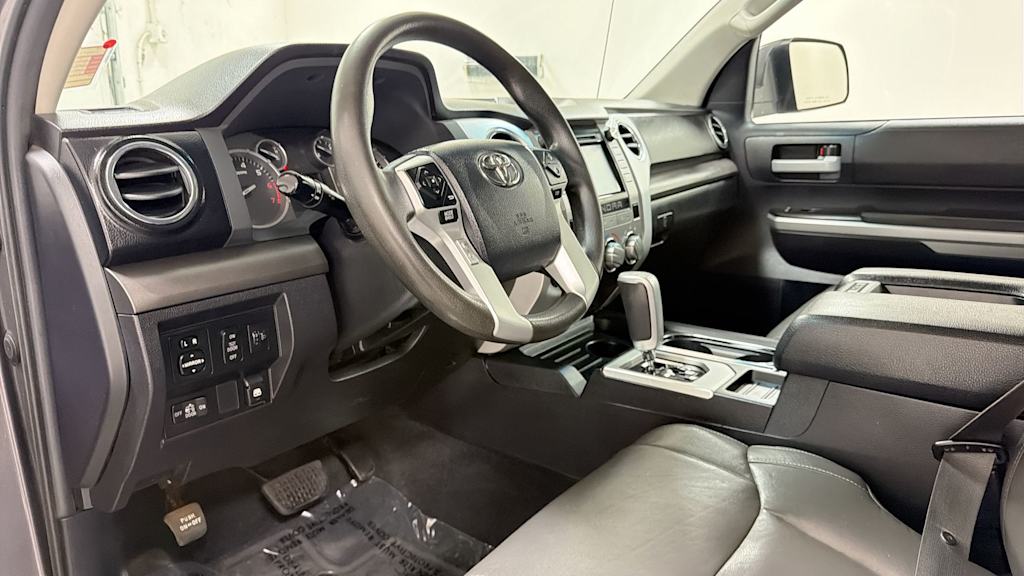 Thumbnail: 2015 Toyota Tundra - 2
