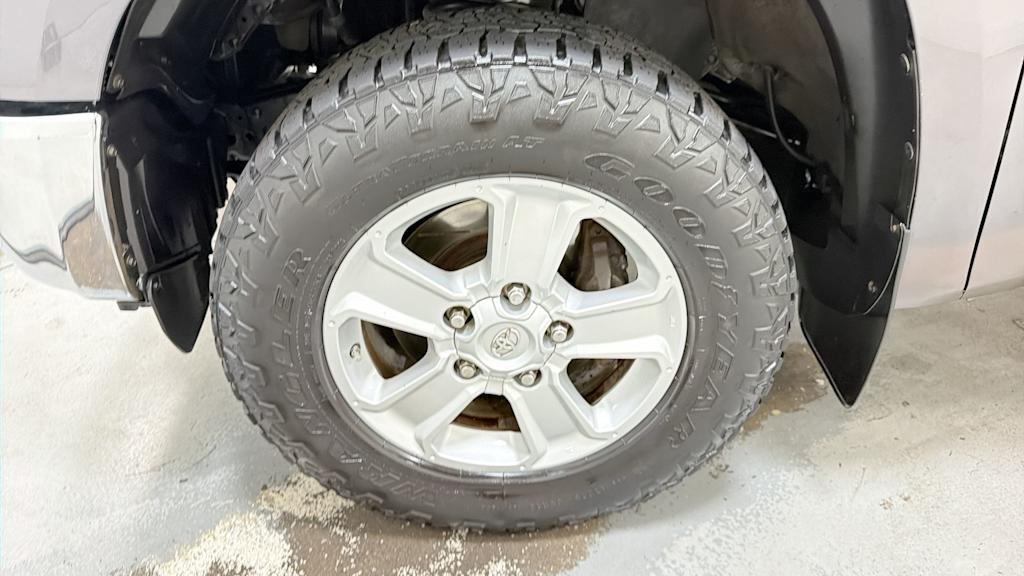 Thumbnail: 2015 Toyota Tundra - 8