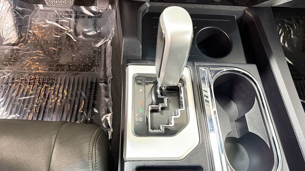 Thumbnail: 2015 Toyota Tundra - 16