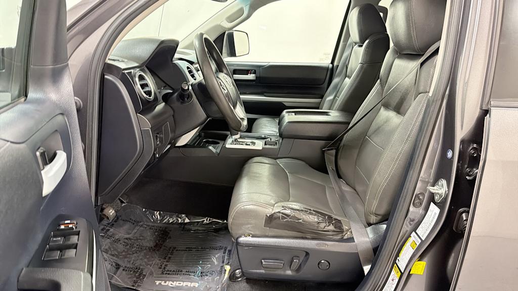 Thumbnail: 2015 Toyota Tundra - 11