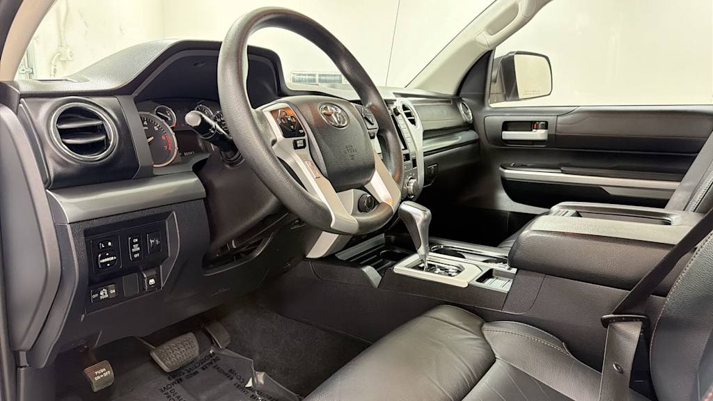 Thumbnail: 2017 Toyota Tundra - 2