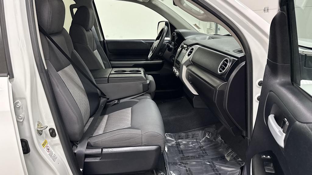 Thumbnail: 2016 Toyota Tundra - 31