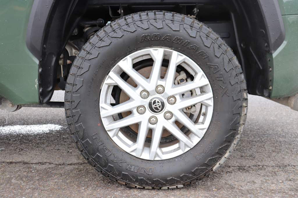 Thumbnail: 2022 Toyota Tundra - 5